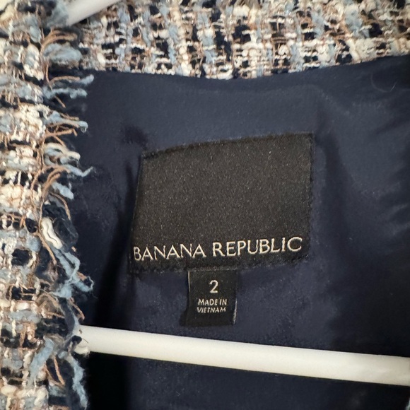 PETITE COLLARLESS METALLIC TWEED BLAZER - Picture 4 of 5